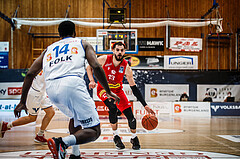 Basketball, bet-at-home Basketball Superliga 2021/22, Grunddurchgang Runde 10, Oberwart Gunners, Traiskirchen Lions, Aaron Michael Falzon (13)