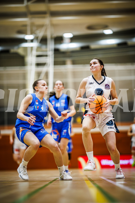 Basketball, Win2Day Basketball Damen Superliga 2024/25, Supercup 5. Runde, Vienna Timberwolves, DBB Wels, Elena Kajic (4), Lilian Schwarzenecker (12)