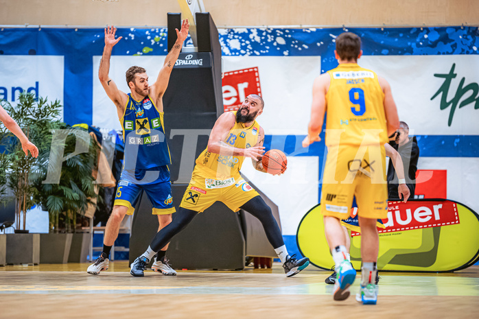 Basketball, Win2Day Superliga 2022/23, Grunddurchgang 19.Runde, SKN St. Pölten Basketball, UBSC Graz, Tanner Giddings (15), Nebosja Dukity (13)