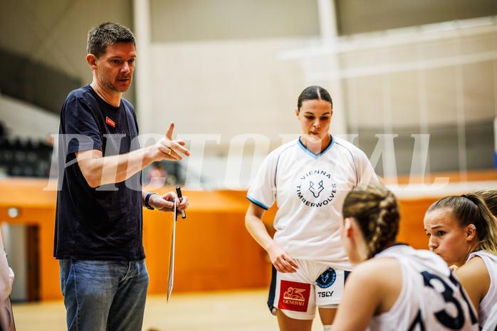 Basketball, Win2Day Basketball Damen Superliga 2023/24, Grunddurchgang 2.Runde, Vienna Timberwolves, DBB LZ OÖ, Hubert Schmidt (Head Coach)