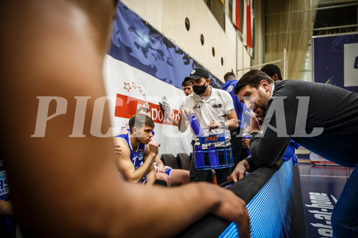 Basketball, bet-at-home Basketball Superliga 2019/20, Grunddurchgang 15.Runde, SKN St. Pölten Basketball, Oberwart Gunners, Horst Leitner (Coach)