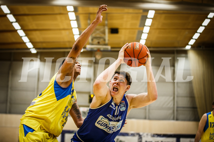 Basketball, bet-at-home Basketball Superliga 2021/22, Platzierungsrunde 9.Runde, SKN St. Pölten Basketball, Oberwart Gunners, Tyler Creammer (10)