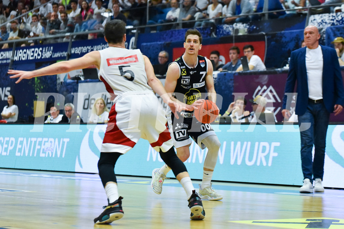 Win2Day Basketball Superliga 2022/23, Playoff,Finale Spiel 1, Swans Gmunden vs BC Vienna,