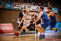 Basketball, bet-at-home Basketball Superliga 2021/22, Grunddurchgang Runde 14, Oberwart Gunners, Vienna D.C. Timberwolves, Sebastian Käferle (7)