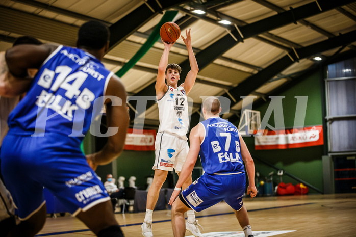 Basketball, Basketball Austria Cup 2021/22, 1/4 Finale, Vienna D.C. Timberwolves, UNGER STEEL Gunners Oberwart, Jakob Lohr (12)