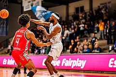 Basketball, win2day Basketball Superliga 2023/24, Grunddurchgang Runde 15, Oberwart Gunners, Traiskirchen Lions, Derrek Brooks Jr. (11)