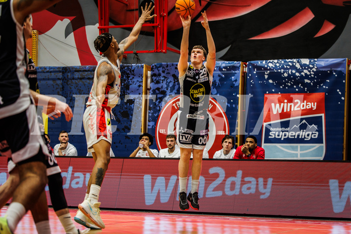 Basketball, win2day Basketball Superliga 2023/24, Grunddurchgang 17.Runde, Traiskirchen Lions, Gmunden Swans, Orri Gunnarsson (29)