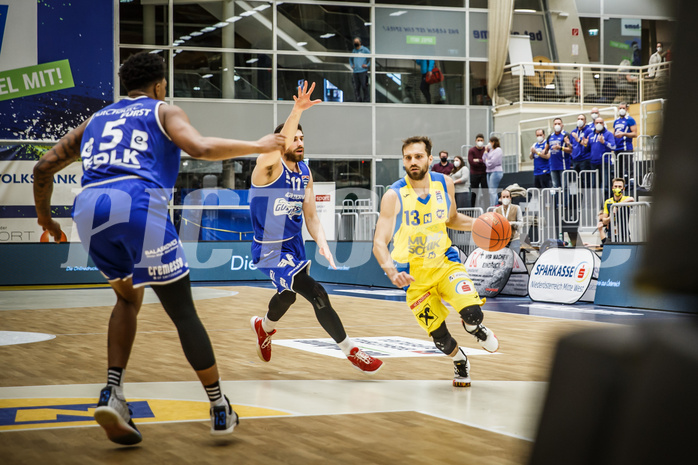 Basketball, bet-at-home Basketball Superliga 2021/22, Grunddurchgang 15.Runde, SKN St. Pölten Basketball, Oberwart Gunners, Lukas Böck (13)
