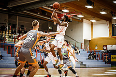 Basketball, bet-at-home Basketball Superliga 2021/22, Grunddurchgang18.Runde, Traiskirchen Lions, Klosterneuburg Dukes, Taveion M. Hollingsworth (11)