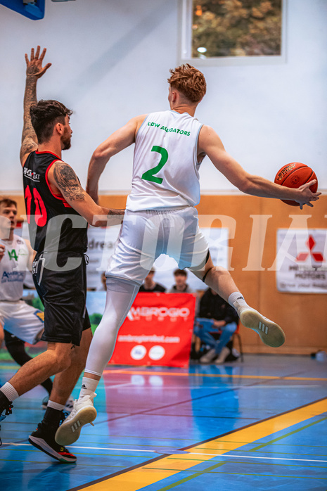 Basketball, Austria Cup 2022/23, 3.Vorrunde, Union Deutsch Wagram Alligators, Mistelbach Mustangs, Zdenek Nehyba (10), Luis Göd (2)