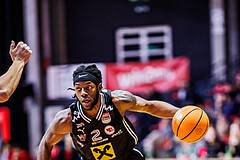 Basketball, Win2Day Superliga 2024/25, Grunddurchgang 17.Runde, BC Vienna, Flyers Wels, Damion Rosser (2)