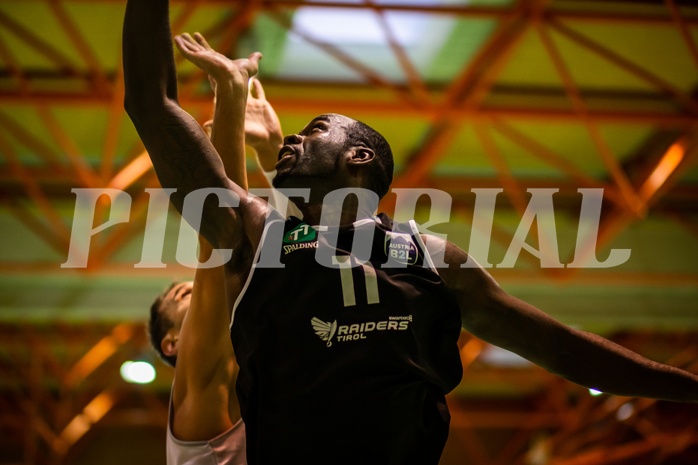 Basketball, Basketball Zweite Liga, Grunddurchgang 1.Runde, COLDA MARIS BBC Nord Dragonz, Swarco Raiders Tirol, John Franklyn Gardiner (11)