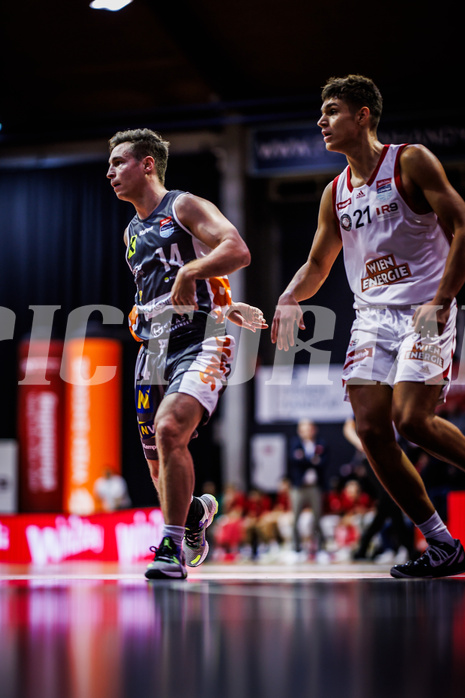 Basketball, Win2Day Superliga 2024/25, Grunddurchgang 7.Runde, BC Vienna, Klosterneuburg Dukes, Valentin Bauer (14), Aron Stazic (21)