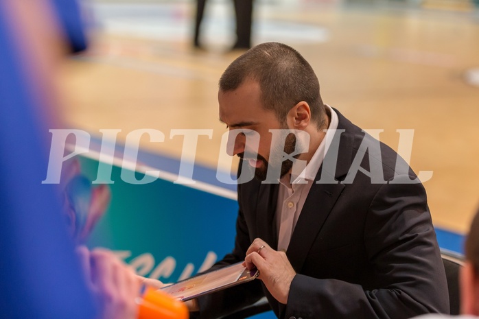 Basketball, ABL 2017/18, Grunddurchgang 23.Runde, Oberwart Gunners, Traiskirchen Lions, Lluis Pino Vera (Coach)