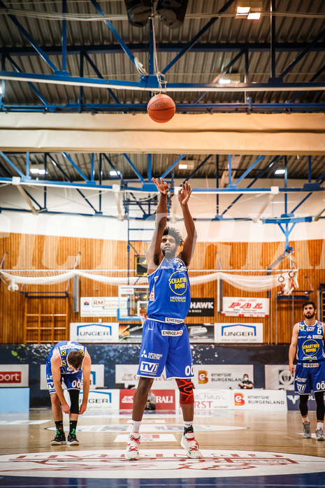 Basketball, bet-at-home Basketball Superliga 2021/22, Grunddurchgang Runde 8, Oberwart Gunners, Gmunden Swans, Brandon Aughburns (30)