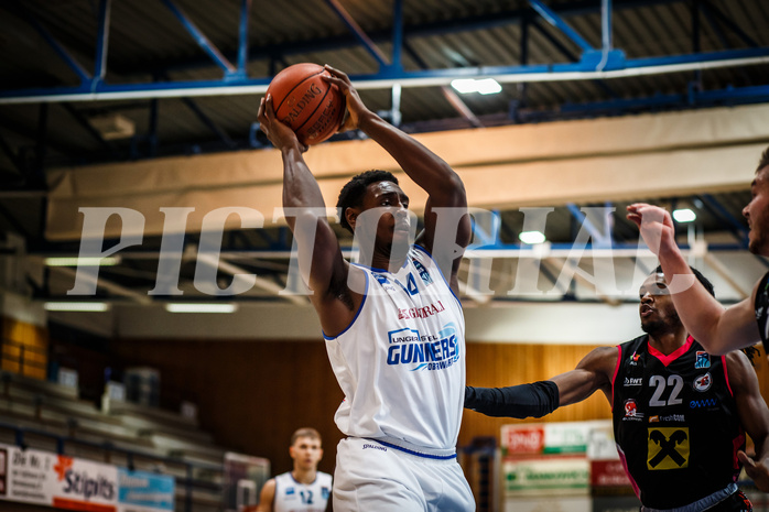 Basketball, bet-at-home Basketball Superliga 2021/22, Grunddurchgang Runde 9, Oberwart Gunners, Flyers Wels, Emondre Rickman (14)