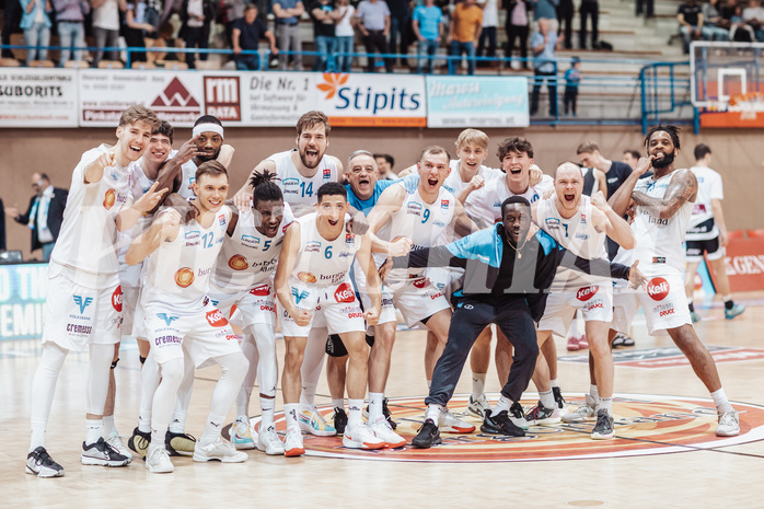 Basketball, Basketball Superliga 2023/24 , VF 4, Oberwart Gunners, Gmunden Swans, Gunners Jubel