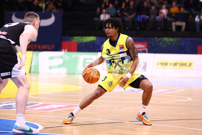 04.02.2024, Graz, Raiffeisen Sportpark Graz, Basketball Superliga 2023/24, Grunddurchgang, Runde 20, UBSC Raiffeisen Graz - OCS Capital Bulls 