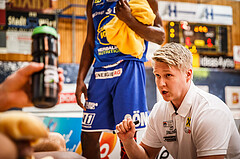 Basketball, bet-at-home Basketball Superliga 2021/22, Grunddurchgang Runde 8, Oberwart Gunners, Gmunden Swans, Aleksi Koskinen(Ass. Coach)