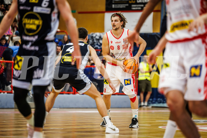 Basketball, win2day Basketball Superliga 2024/25, Platzierungsrunde 9. Runde, Traiskirchen Lions, Gmunden Swans, Moritz Lanegger-Rest (8)