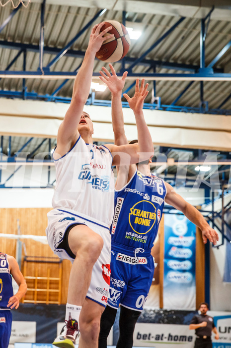 Basketball, bet-at-home Basketball Superliga 2020/21, Grunddurchgang, 14. Runde, Oberwart Gunners, Gmunden Swans, Sebastian Käferle (7)