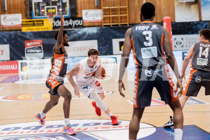 Basketball, Basketball Superliga 2022/23, Platzierungsrunde 10, Oberwart Gunners, Klosterneuburg Dukes, Kevin Bracy-Davis (0), Brock Gardner (10)