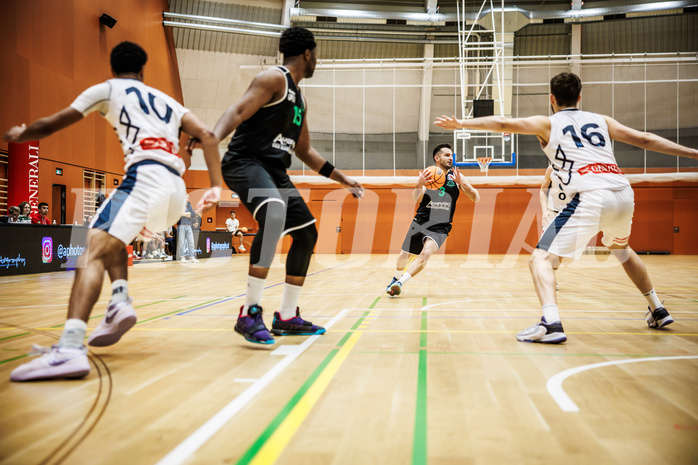 Basketball, Basketball Zweite Liga 2024/25, Grunddurchgang 4.Runde, Vienna Timberwolves, UDW Alligators, Petar Cosic (3)