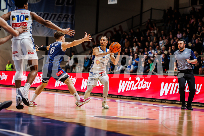 Basketball, win2day Basketball Superliga 2024/25, Grunddurchgang Runde 19, Oberwart Gunners, BBC Nord Dragonz, Jonathan Knessl (12)
