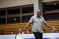 Basketball, Basketball Zweite Liga, Grunddurchgang 10.Runde, Mattersburg Rocks, Raiders Tirol, James WILLIAMS (Headcoach)