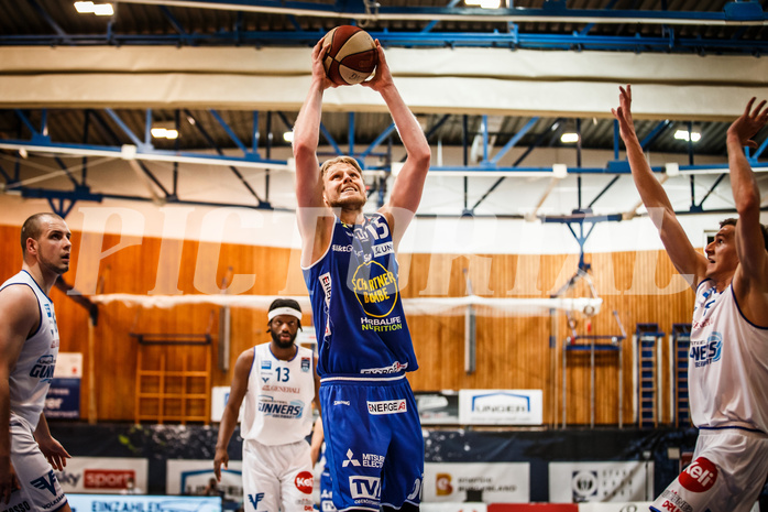 Basketball, bet-at-home Basketball Superliga 2020/21, Halbfinale Spiel 4, Oberwart Gunners, Gmunden Swans, Daniel Dolenc (15)