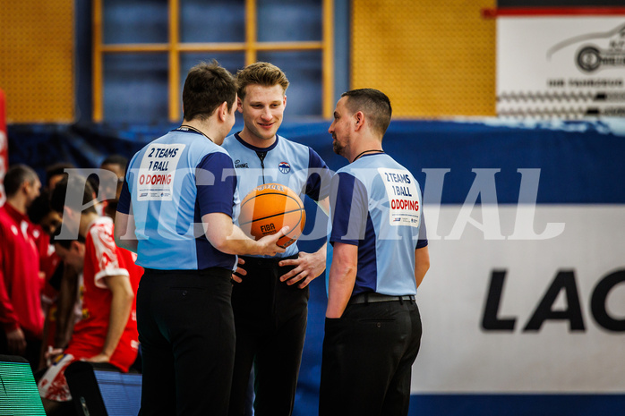 Basketball, win2day Basketball Superliga 2024/25, Platzierungsrunde 9. Runde, Traiskirchen Lions, Gmunden Swans, #Referees Basketball, win2day Basketball Superliga 2024/25, Platzierungsrunde 9. Runde, Traiskirchen Lions, Gmunden Swans, #Referees