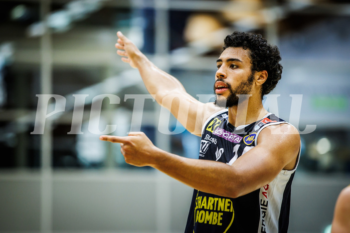 Basketball, Win2Day Superliga 2023/24, Grunddurchgang 4.Runde, SKN St. Pölten, Gmunden Swans, Patrick Emilien (15)