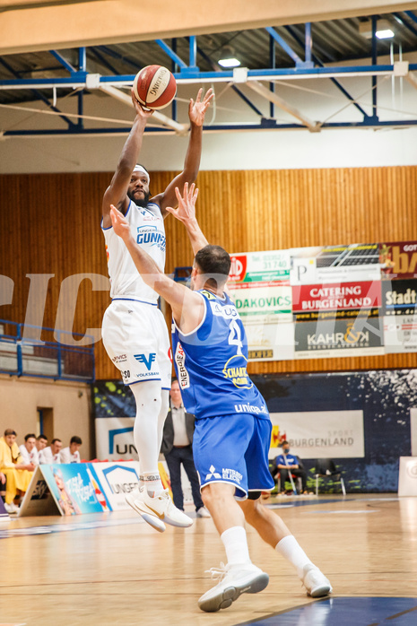 Basketball, bet-at-home Basketball Superliga 2020/21, Grunddurchgang, 14. Runde, Oberwart Gunners, Gmunden Swans, Quincy Diggs (13)