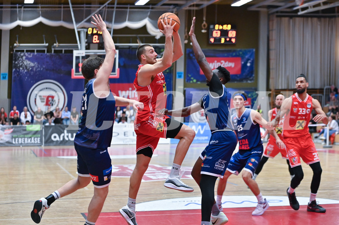 Basketball Superliga 2024/25, Playoff, Viertelfinale Spiel 1, Flyers Wels vs BBC Nord Dragonz,
