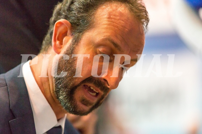 Basketball, CUP 2017 , 1/2 Finale, Oberwart Gunners, Gmunden Swans, Chris Chougaz (Coach)