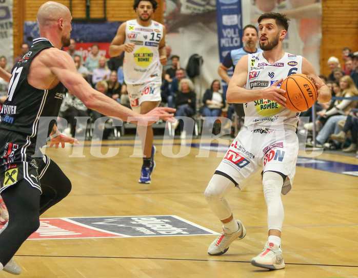 Basketball Superliga 2023/24, 3.Plazierungsrunde Gmunden Swans vs. Flyers Wels
Basketball Superliga 2023/24, 3.Plazierungsrunde Gmunden Swans vs. Flyers Wels