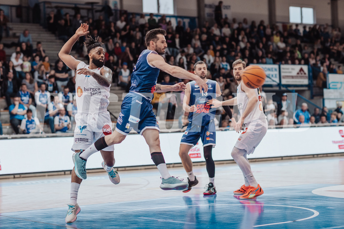 Basketball, Basketball Superliga 2023/24 , Qualifikationsrunde 4, Oberwart Gunners, BBC Nord Dragonz, Petar Cosic (3), Kris Monroe (13), Tino Sebalj (13), Daniel Koeppel (14)