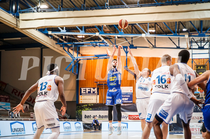 Basketball, bet-at-home Basketball Superliga 2020/21, Grunddurchgang, 14. Runde, Oberwart Gunners, Gmunden Swans, Daniel Friedrich (6)