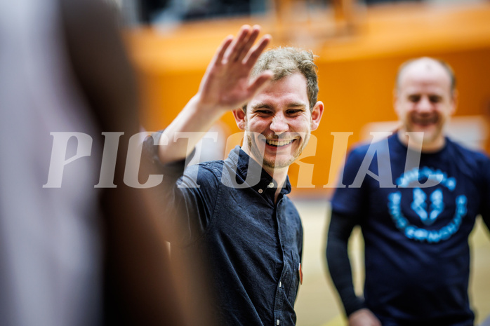 Basketball, Win2Day Superliga 2023/24, Grunddurchgang 21.Runde, Vienna Timberwolves, Kapfenberg Bulls, Justin Schlünken (Head Coach)