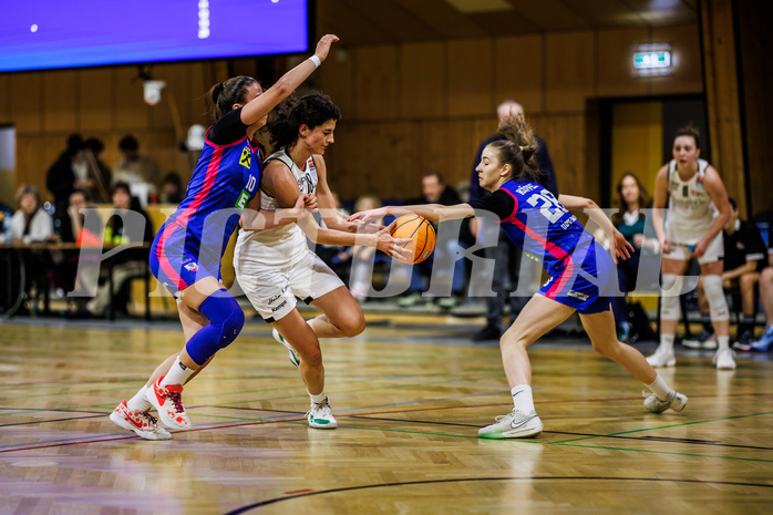 Basketball, Win2Day Basketball Damen Superliga 2024/25, Grunddurchgang 9.Runde, Basket Flames, UBSC-DBBC Graz, Ajla Meskic (10), Agatija Vukicevic (18), Christina Köppel (28)