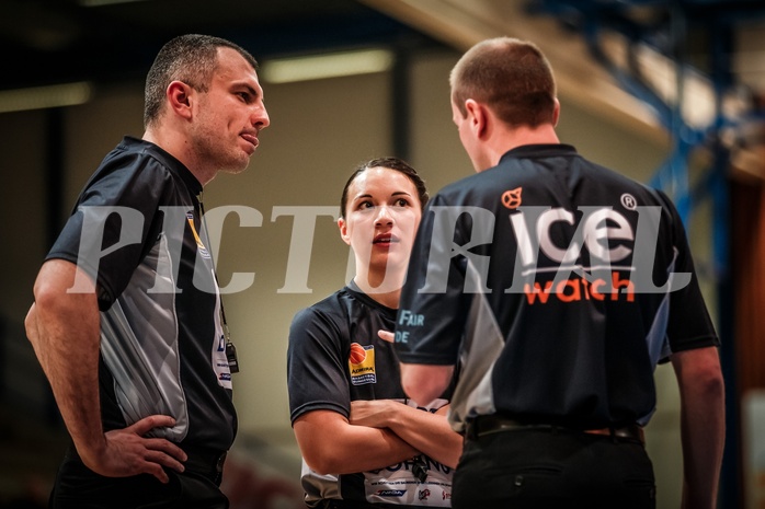 Basketball, ABL 2017/18, Grunddurchgang 31.Runde, Oberwart Gunners, Gmunden Swans, Referees
