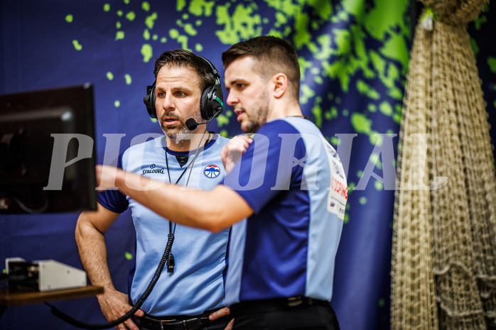 Basketball, Win2Day Basketball Damen Superliga 2023/24, Playoff, Finale Spiel 3, SKN St. Pölten, UBI Graz, SR Milad Katkhodai