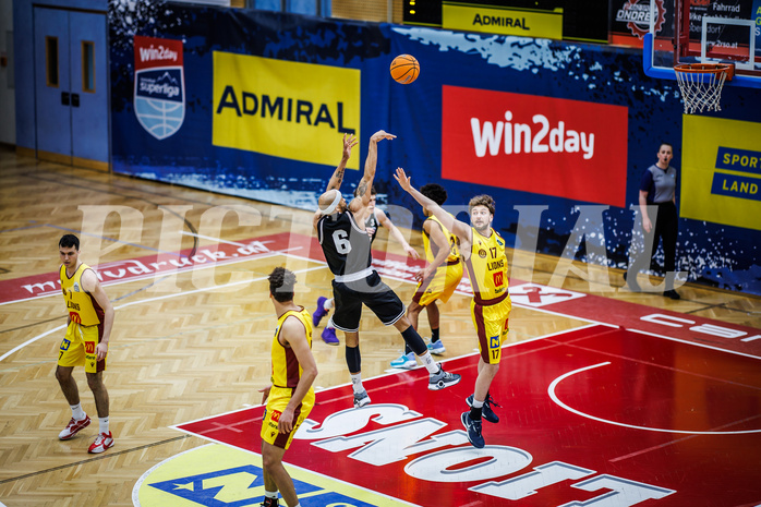 Basketball, Basketball Zweite Liga 2024/25, Grunddurchgang 19.Runde, Traiskirchen Lions NexGen, Wörthersee Piraten, Shawn L. Ray (6)
