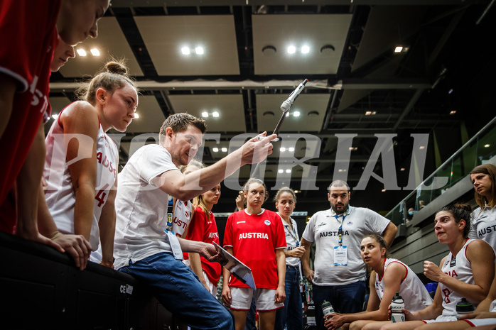 Basketball, FIBA Women´s Eurobasket Qualifiers 2023, , Österreich, Montenegro, Hubert Schmidt (Ass. Coach)