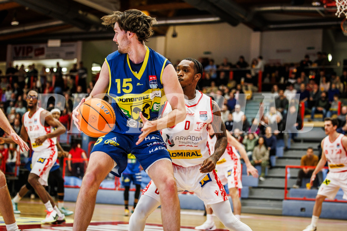 Basketball, win2day Basketball Superliga 2024/25, Grunddurchgang 18.Runde, Traiskirchen Lions, UBSC Graz, Matthew Grace (15)