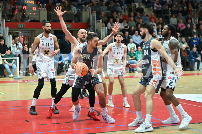 Basketball, Superliga 2024/25, Grunddurchgang 19.Runde, Flyers Wels vs. Klosterneuburg,
