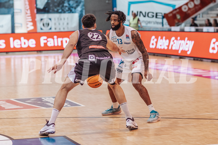 Basketball, Basketball Superliga 2023/24, Grundduchgang Runde 4., Oberwart Gunners, Kapfenberg Bulls, Kris Monroe (13), Nemanja Krstic (22)