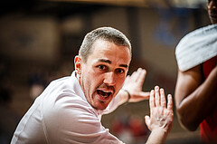 Basketball, bet-at-home Basketball Superliga 2021/22, Grunddurchgang Runde 10, Oberwart Gunners, Traiskirchen Lions, Dominik Günthner (Ass. Coach)