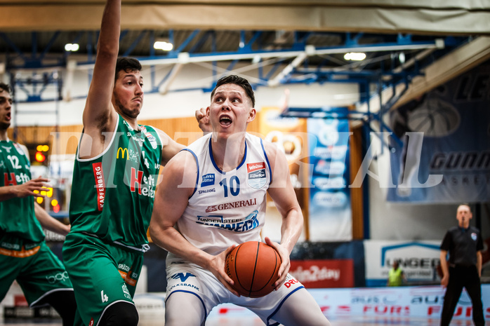 Basketball, bet-at-home Basketball Superliga 2021/22, Playoffs, Viertelfinale Spiel 3, Oberwart Gunners, Kapfenberg Bulls, Tyler Creammer (10)