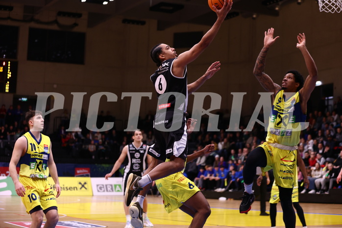 04.02.2024, Graz, Raiffeisen Sportpark Graz, Basketball Superliga 2023/24, Grunddurchgang, Runde 20, UBSC Raiffeisen Graz - OCS Capital Bulls 